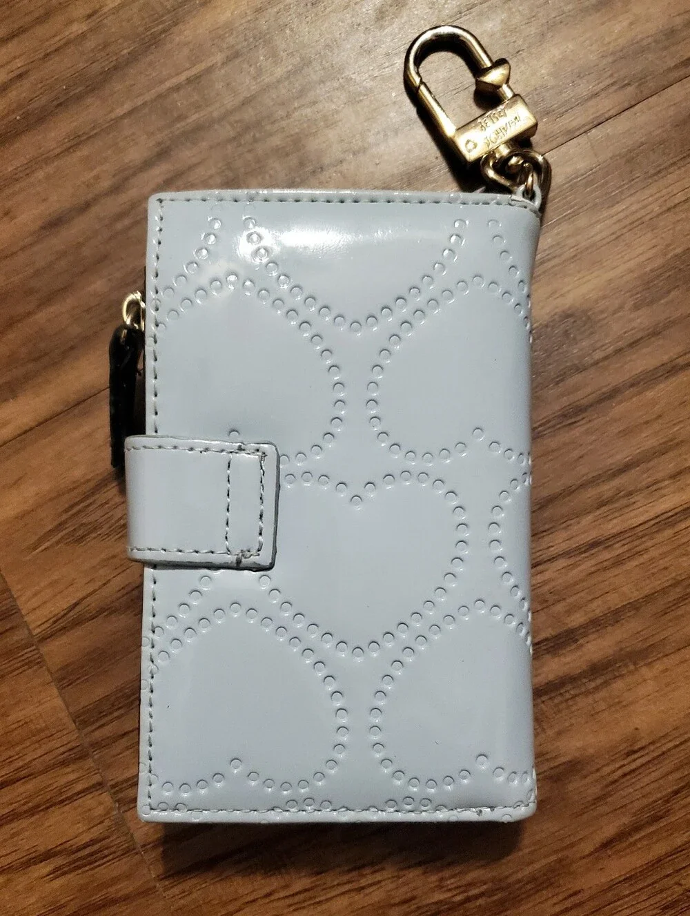 Betsey Johnson Small Heart Blue Patent Wallet - Picture 2 of 12